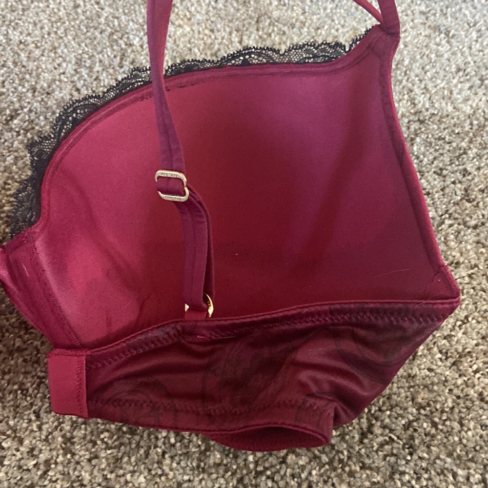 Victoria’s Secret Very Sexy push up bra- 34DD - Picture 5 of 10
